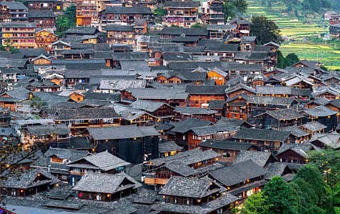 东方6种常见的外墙仿石漆施工工艺！